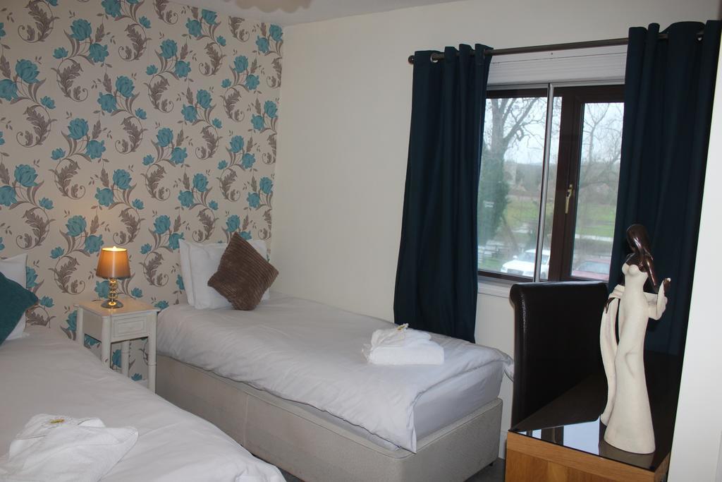 The Swan At Stoford Hotel Stapleford  Bagian luar foto