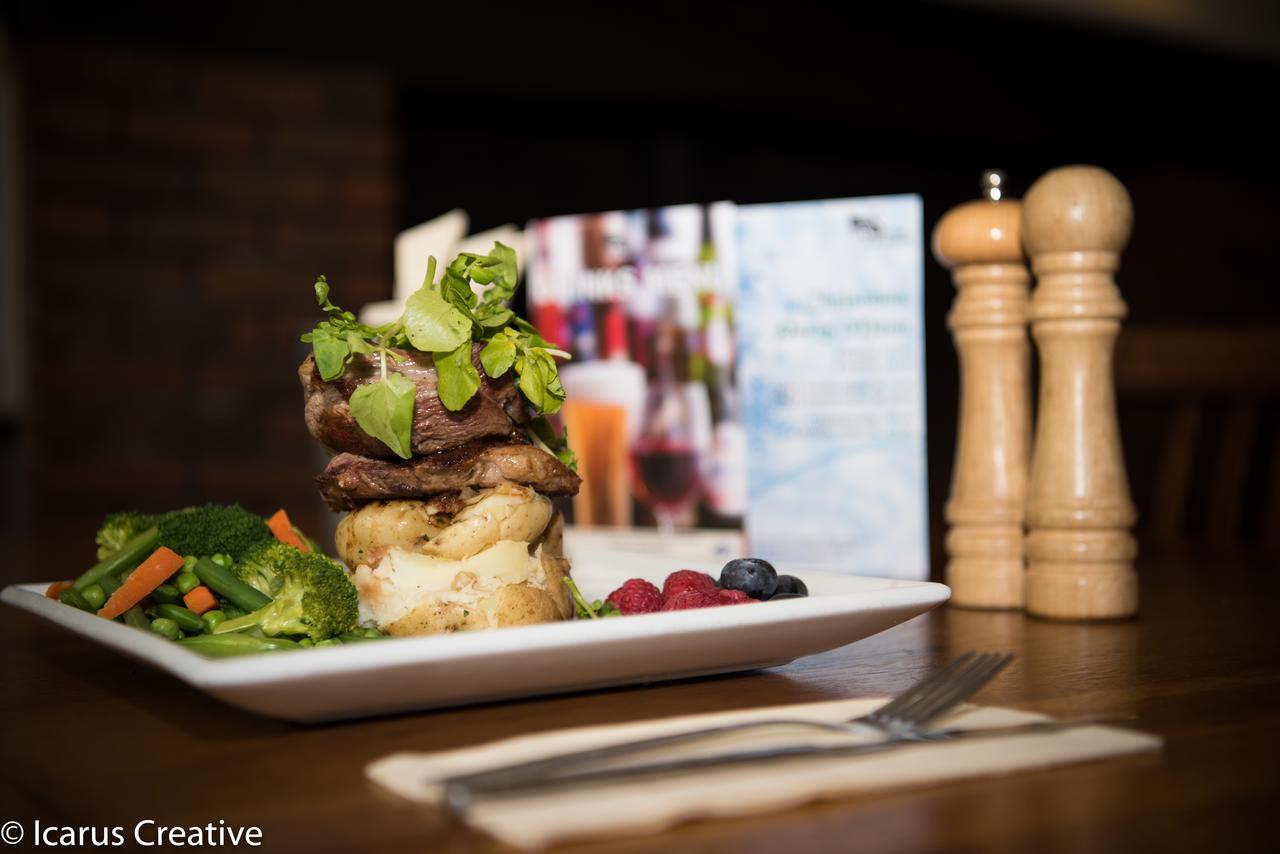 The Swan At Stoford Hotel Stapleford  Bagian luar foto